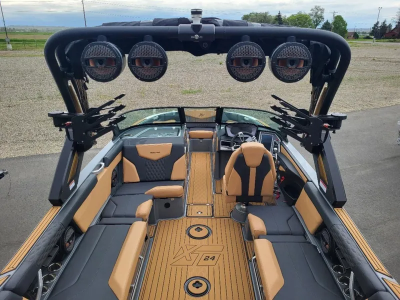 Slide: The Image of MasterCraft NXT24 2024 - 11