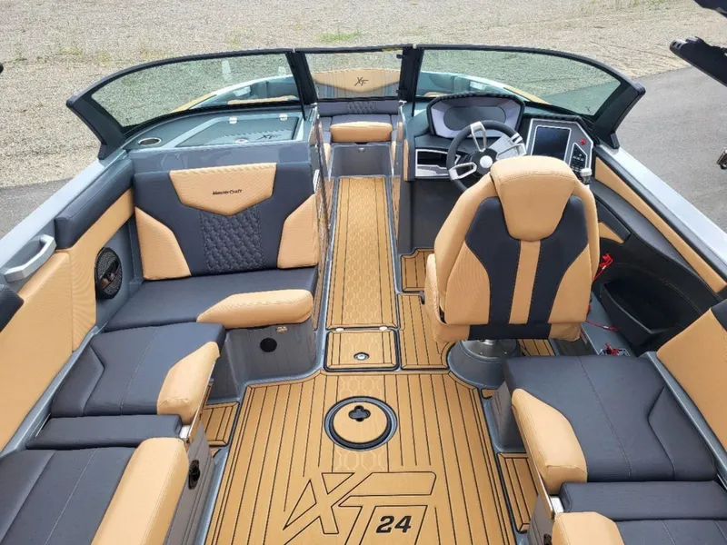 Slide: The Image of MasterCraft NXT24 2024 - 12