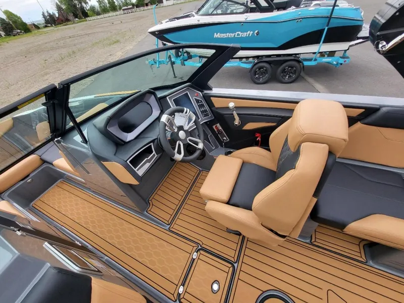 Slide: The Image of MasterCraft NXT24 2024 - 15