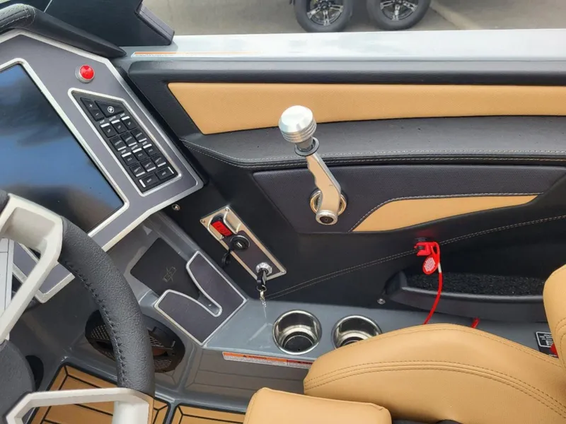 Slide: The Image of MasterCraft NXT24 2024 - 17