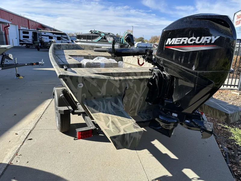 Slide: The Image of Crestliner CRESTLINER 1660 RETRIEVER TILLER 2025 - 5