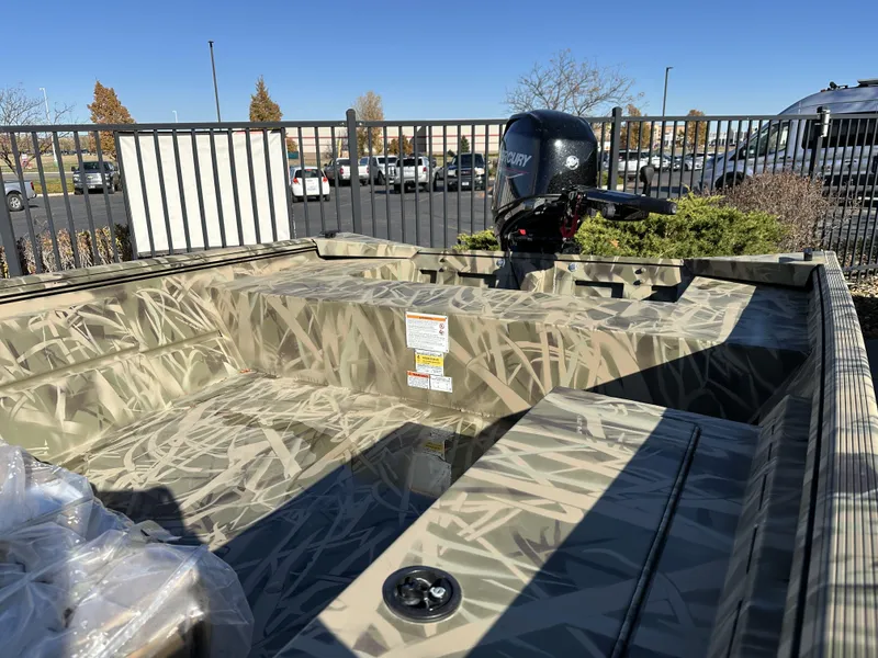 Slide: The Image of Crestliner CRESTLINER 1660 RETRIEVER TILLER 2025 - 8