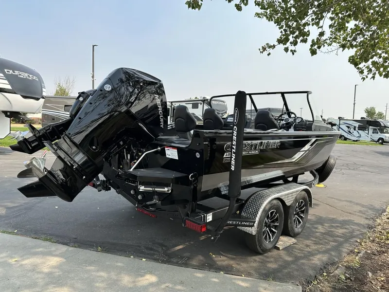 Slide: The Image of Crestliner CRESTLINER 1950 Fish Hawk WT 2025 - 3