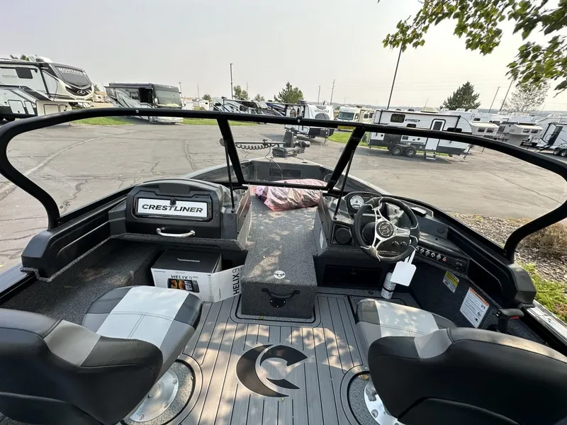 Slide: The Image of Crestliner CRESTLINER 1950 Fish Hawk WT 2025 - 8