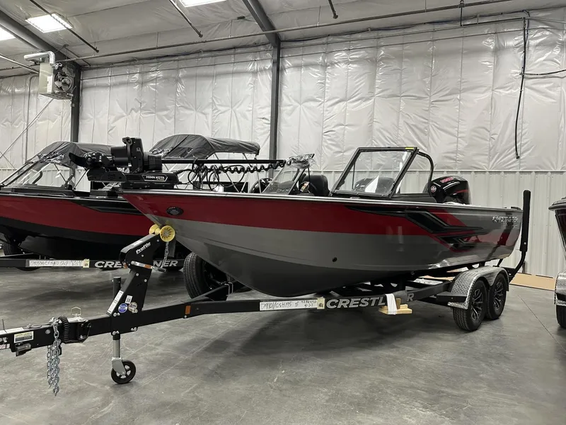 Slide: The Image of Crestliner CRESTLINER 1950 Super Hawk 2025 - 3