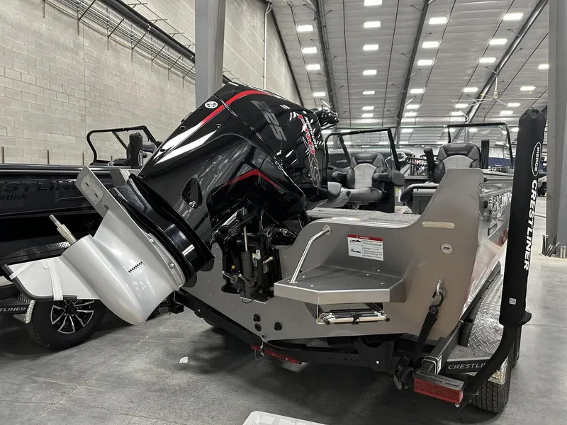 Slide: The Image of Crestliner CRESTLINER 1950 Super Hawk 2025 - 5