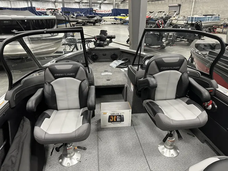 Slide: The Image of Crestliner CRESTLINER 1950 Super Hawk 2025 - 9