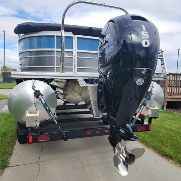 Slide: The Image of 2024 South Bay 222RS LE 2.75 pontoon boat with Mercury 150 outboard motor. - 5