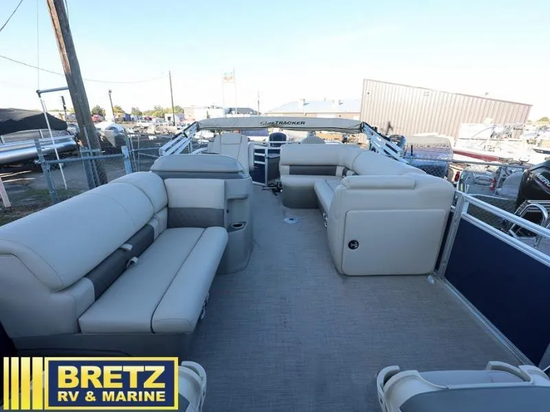 Slide: The Image of Fishin' Barge 20 DLX 2025 - 16