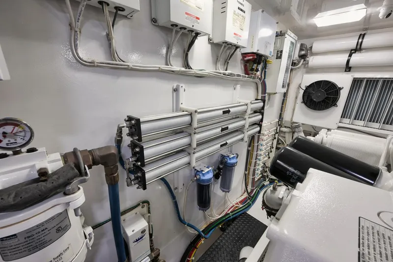 Slide: The Image of Viking 80 Convertible 2019 - 105