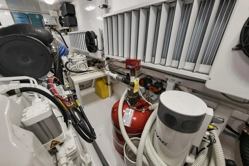 Slide: The Image of Viking 80 Convertible 2019 - 107