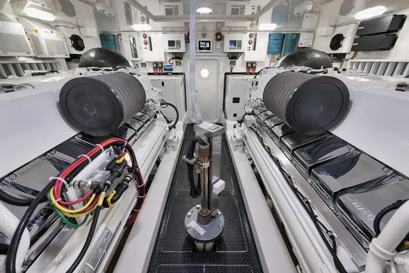 Slide: The Image of Viking 80 Convertible 2019 - 117