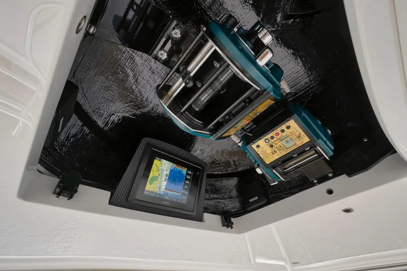 Slide: The Image of Viking 80 Convertible 2019 - 65