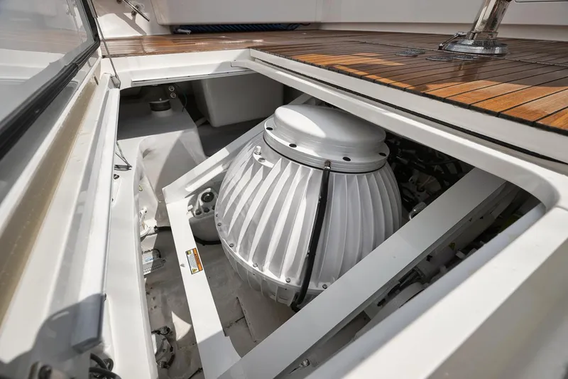 Slide: The Image of Viking 80 Convertible 2019 - 93