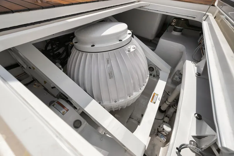 Slide: The Image of Viking 80 Convertible 2019 - 96