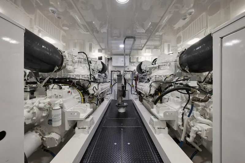 Slide: The Image of Viking 80 Convertible 2019 - 99