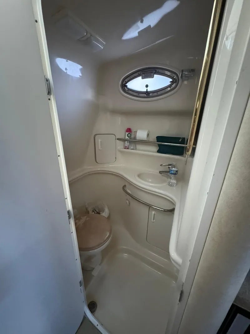 Slide: The Image of Sea Ray 340 Sundancer 2001 - 17