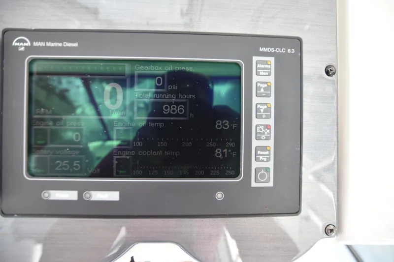 Slide: The Image of Sea Ray 58 Sedan Bridge 2006 - 84