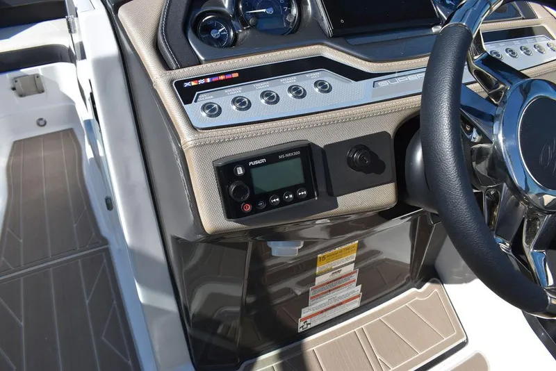 Slide: The Image of Monterey 255SS 2023 - 57