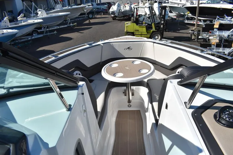 Slide: The Image of Monterey 255SS 2023 - 84