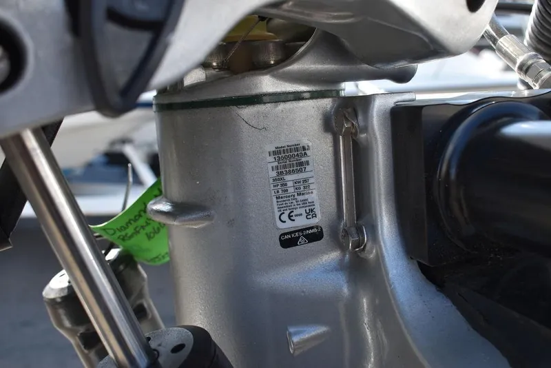 Slide: The Image of Monterey 255SS 2023 - 87