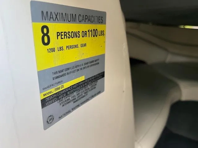 Slide: The Image of Bayliner 2050 Capri DX/LX 2000 - 12