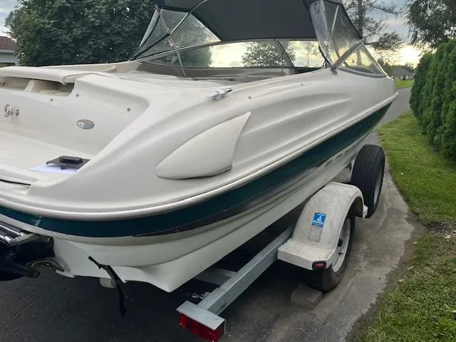 Slide: The Image of Bayliner 2050 Capri DX/LX 2000 - 2