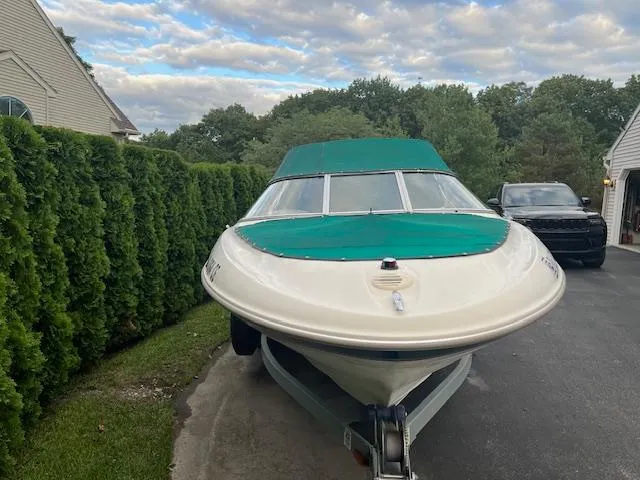 Slide: The Image of Bayliner 2050 Capri DX/LX 2000 - 3