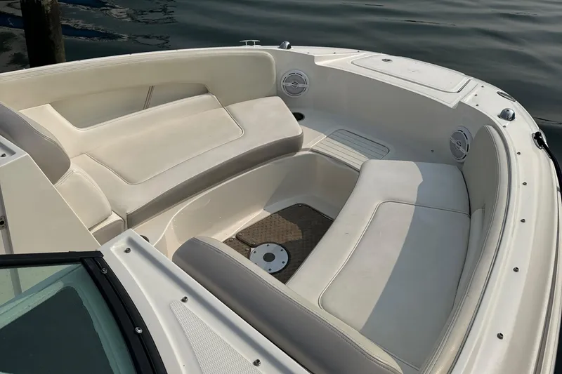 Slide: The Image of SeaRay 240 Sundeck, Sea Ray 240 SunDeck, SeaRay, Chapparal, Cobalt, Regal, Cruising Boat, Runabout, Dual Console, Bowrider, Affordable Boat - 9