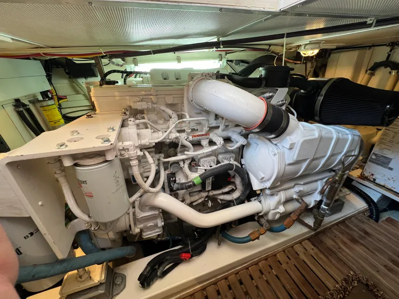 Slide: The Image of Starboard Cummins QSC8.3 - 27