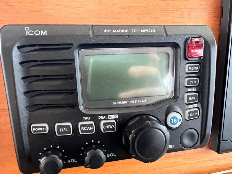 Slide: The Image of ICOM VHF - 30