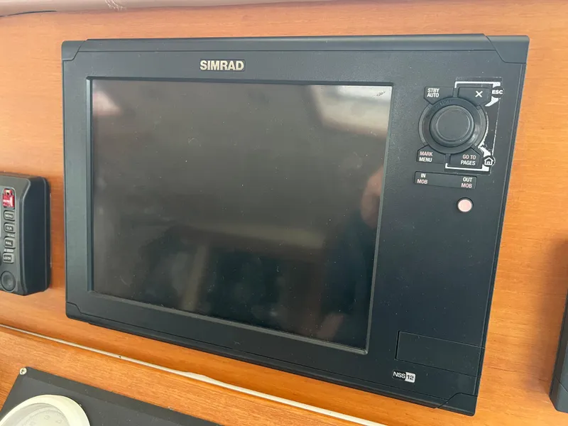 Slide: The Image of Simrad NSS12 - 32