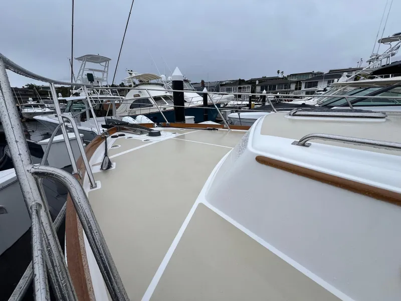 Slide: The Image of Foredeck Non-Skid - 41