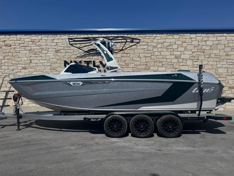 The Image of Tigé Ultré 25ZX 2025 - 1