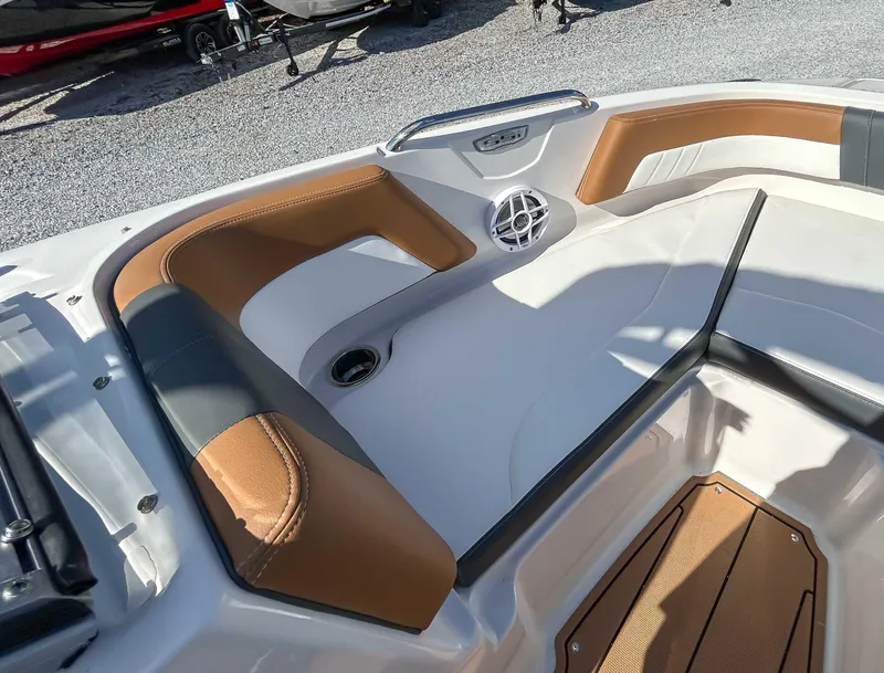 Slide: The Image of Chaparral 21 SSi OB 2025 - 10