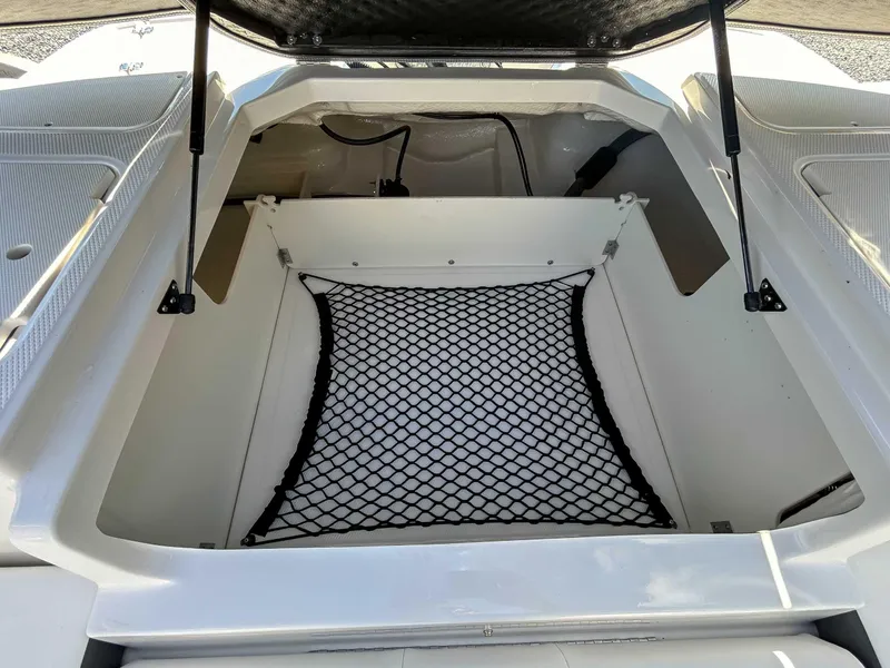 Slide: The Image of Chaparral 21 SSi OB 2025 - 17