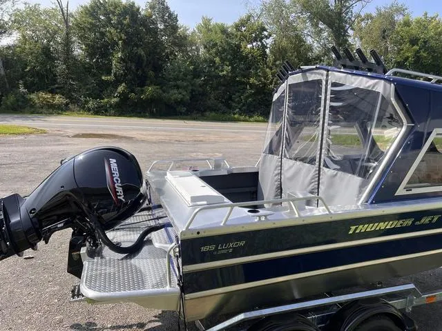 Slide: The Image of Thunder Jet 185 Luxor 2024 - 2