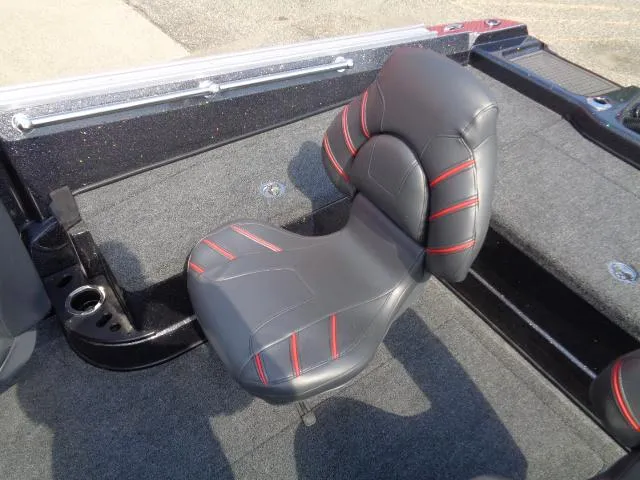 Slide: The Image of 2024 Nitro ZV20 Pro boat seat with red accents on gray upholstery. - 12