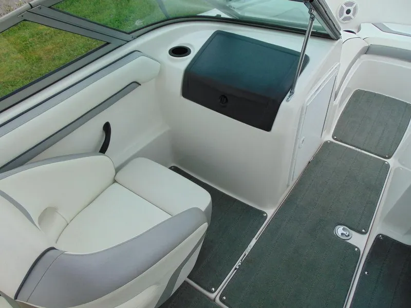 Slide: The Image of Yamaha SX190 2018 - 10