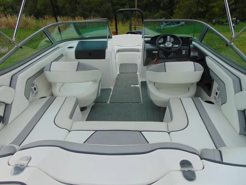 Slide: The Image of Yamaha SX190 2018 - 7