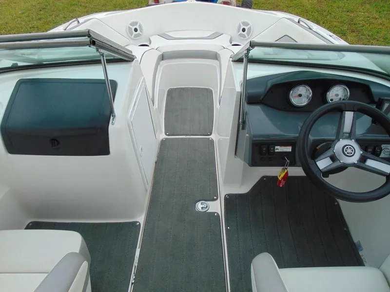 Slide: The Image of Yamaha SX190 2018 - 8