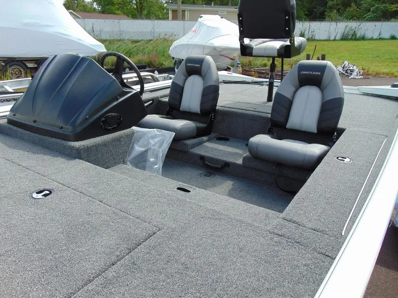 Slide: The Image of Crestliner 1700 Ridge 2025 - 7