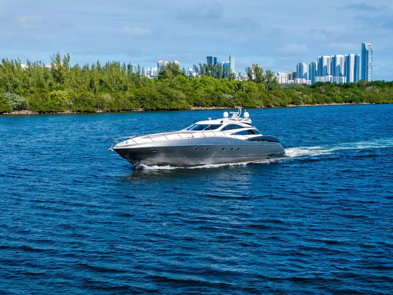 Slide: The Image of Sunseeker Predator 75 2001 - 51