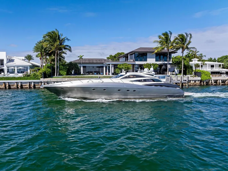 Slide: The Image of Sunseeker Predator 75 2001 - 52