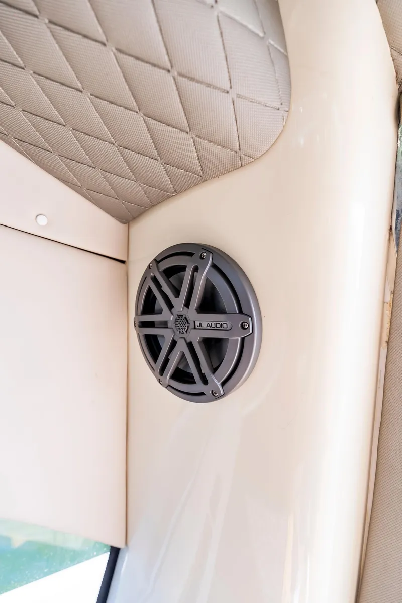 Slide: The Image of Sunseeker Predator 75 2001 - 55