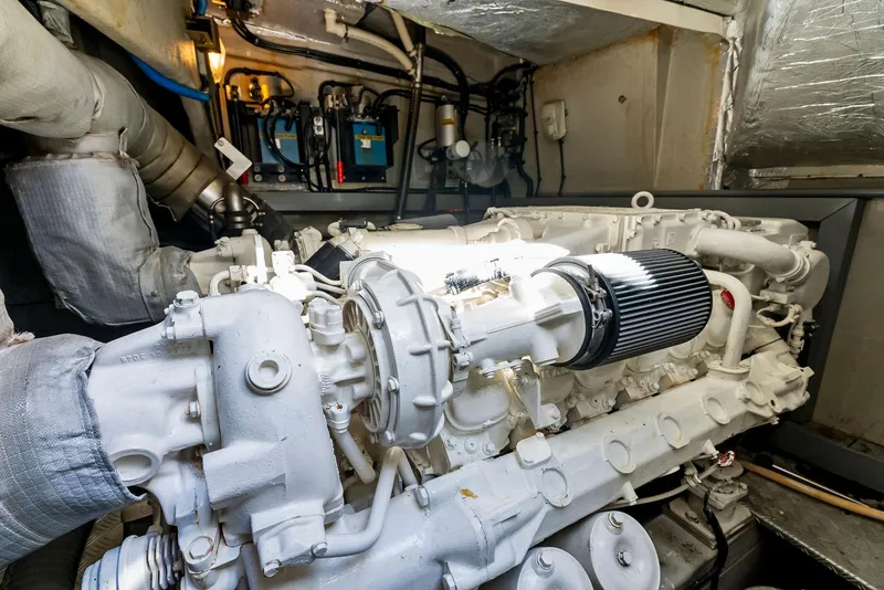 Slide: The Image of Sunseeker Predator 75 2001 - 61