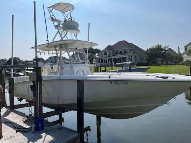 The Image of Boston Whaler 320 Outrage 2003 - 1