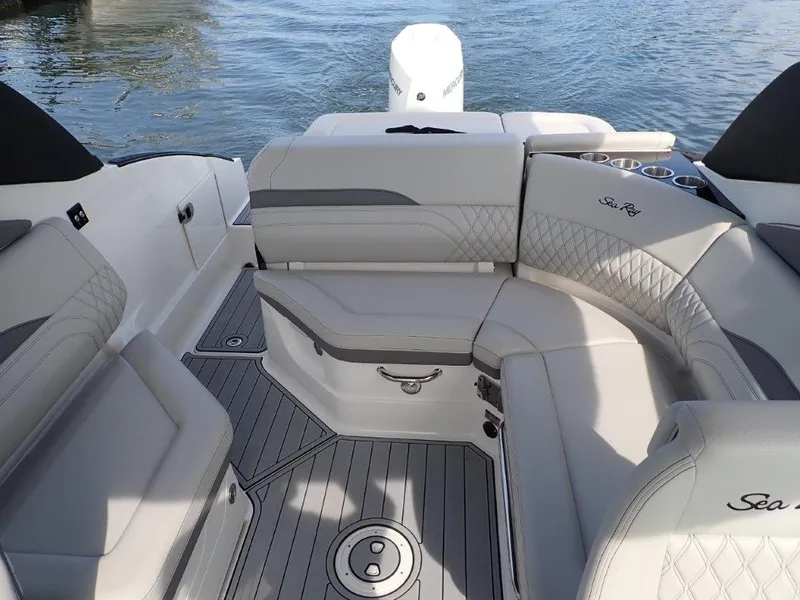 Slide: The Image of Luxurious seating on 2024 Sea Ray SLX 260 Outboard boat, featuring elegant design and comfort. - 18