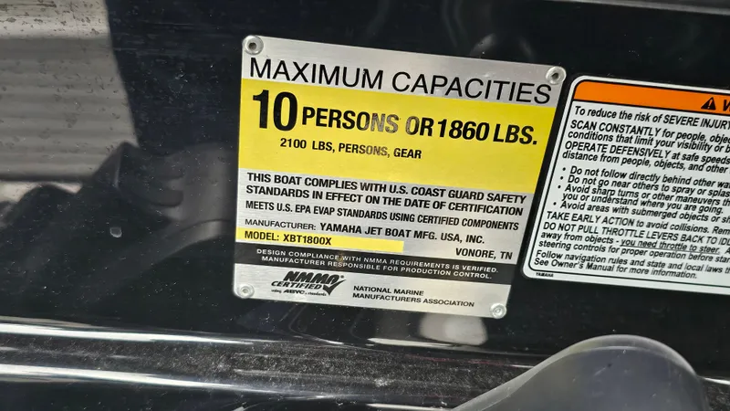 Slide: The Image of Yamaha Boats 2018 212 X capacity label, maximum 10 persons or 1860 lbs. - 26