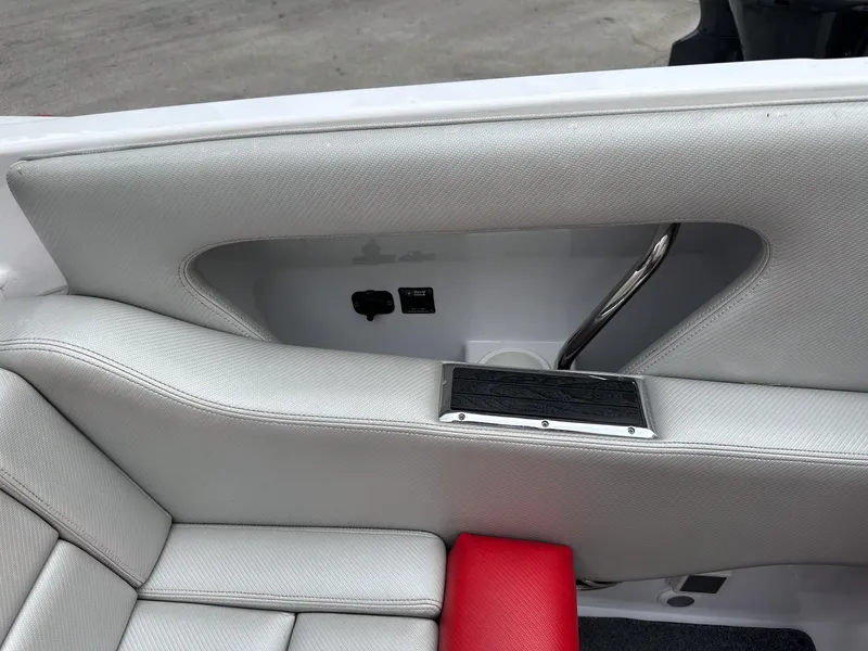 Slide: The Image of Donzi 38 ZR 2007 - 35